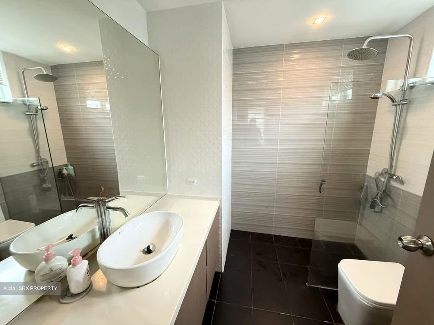 Sunrise Gardens (D28), Condominium #600302911